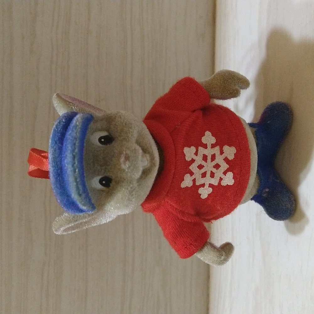 Vintage 1999 Disney's Rescuers Down Under Bernard Ornament